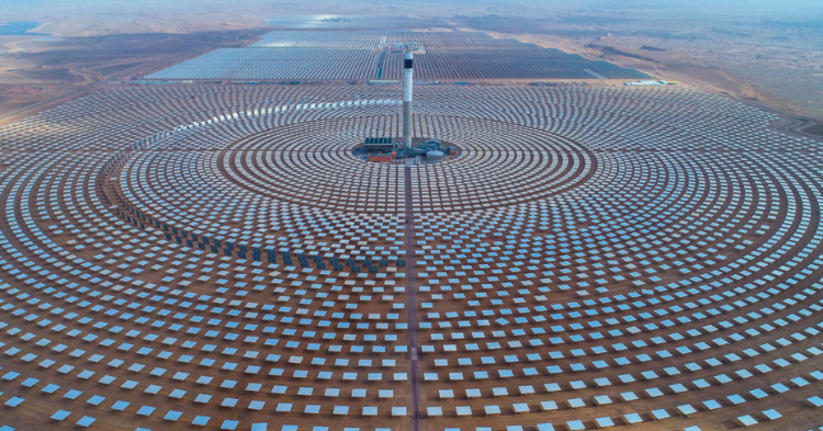 You are currently viewing Arrêt imprévu de la centrale solaire Noor III à Ouarzazate, causant une perte de 47 millions de dollars